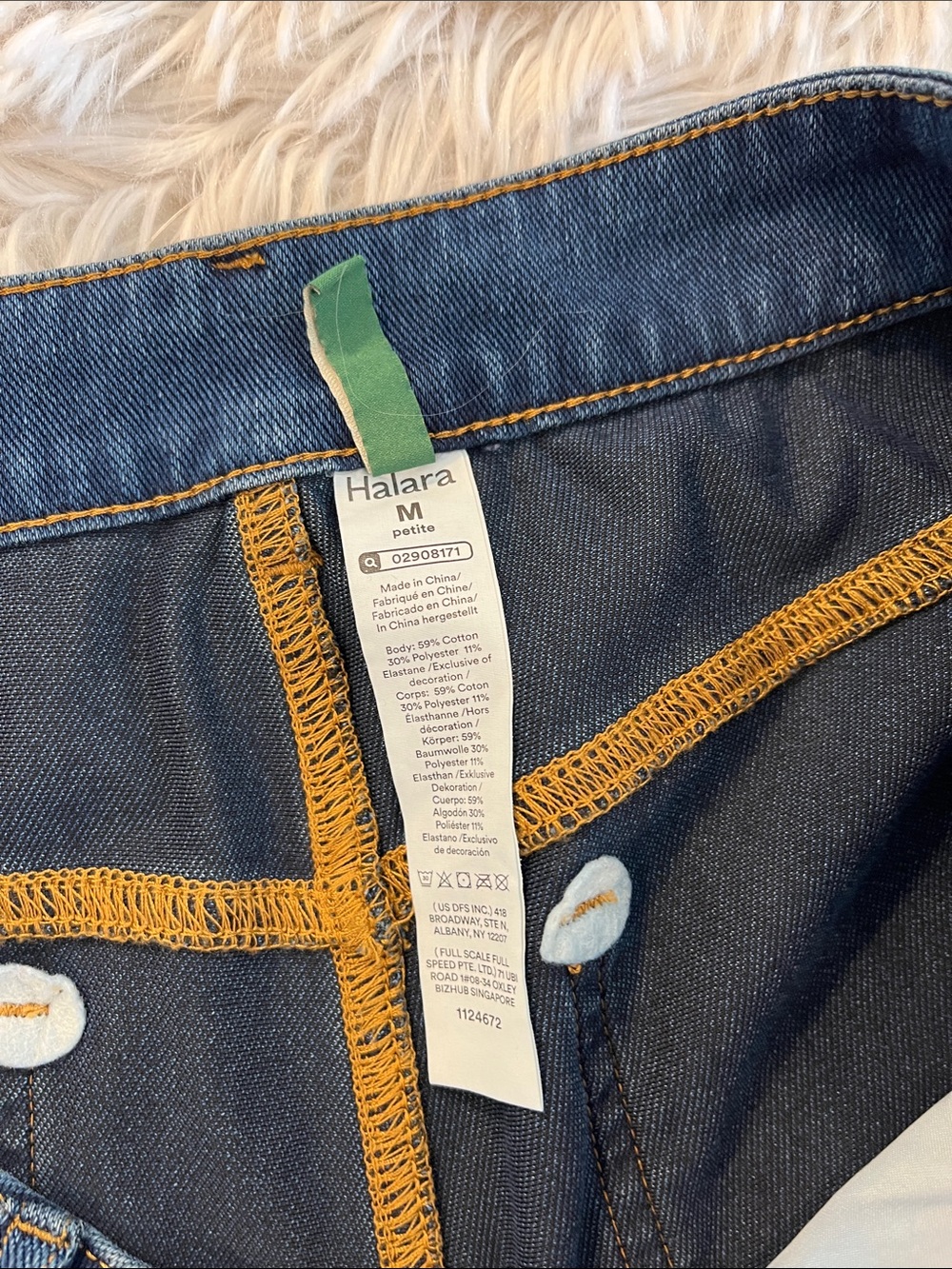 Halara Flex™ Low Rise Flare Washed Casual Jeans with Pockets medium - Picture 6 of 6